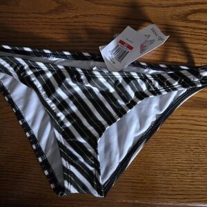 🌞Ella Moss Black and White Chevron Bikini